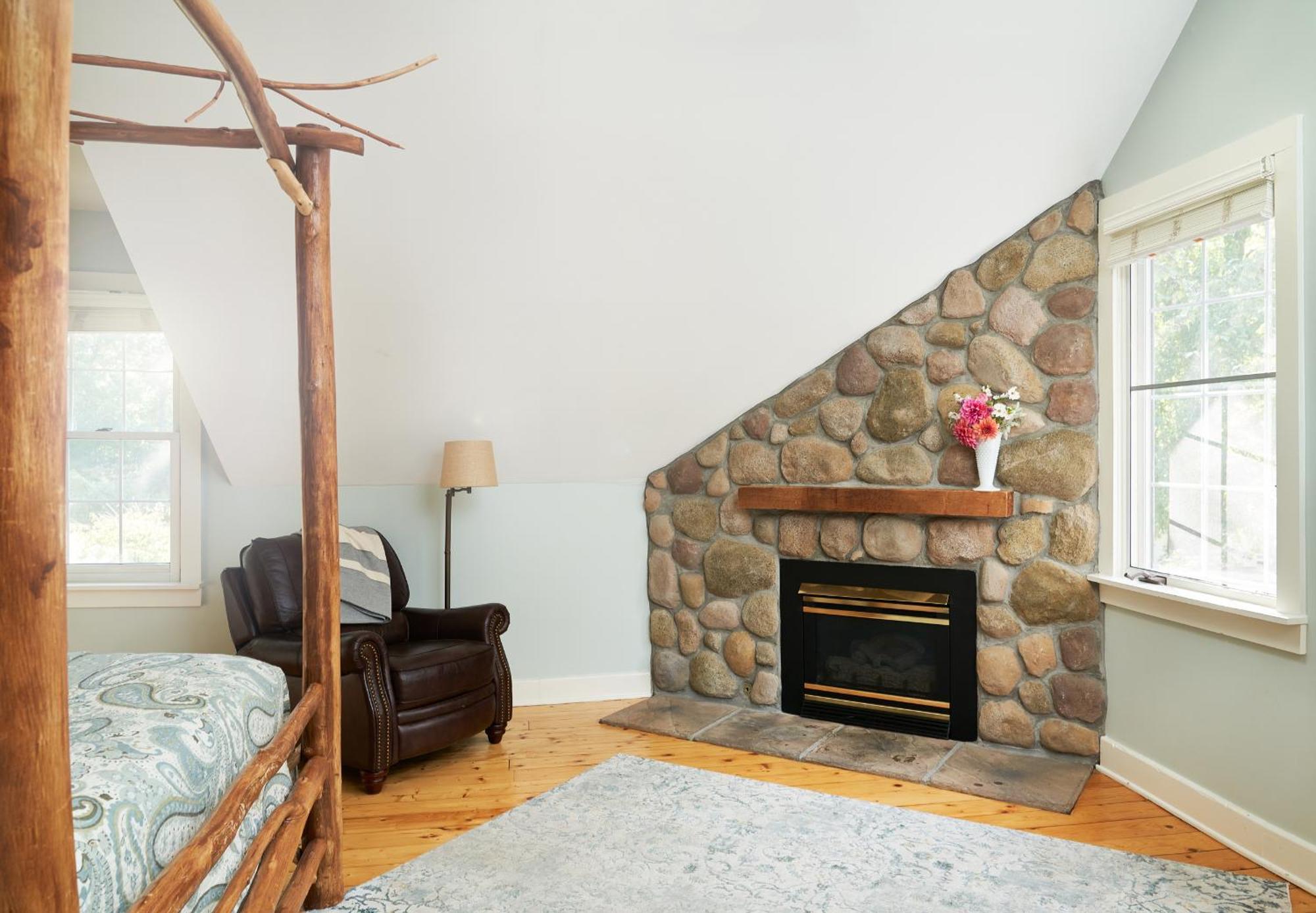 Goldberry Woods- A Modern Farm 5* Union Pier